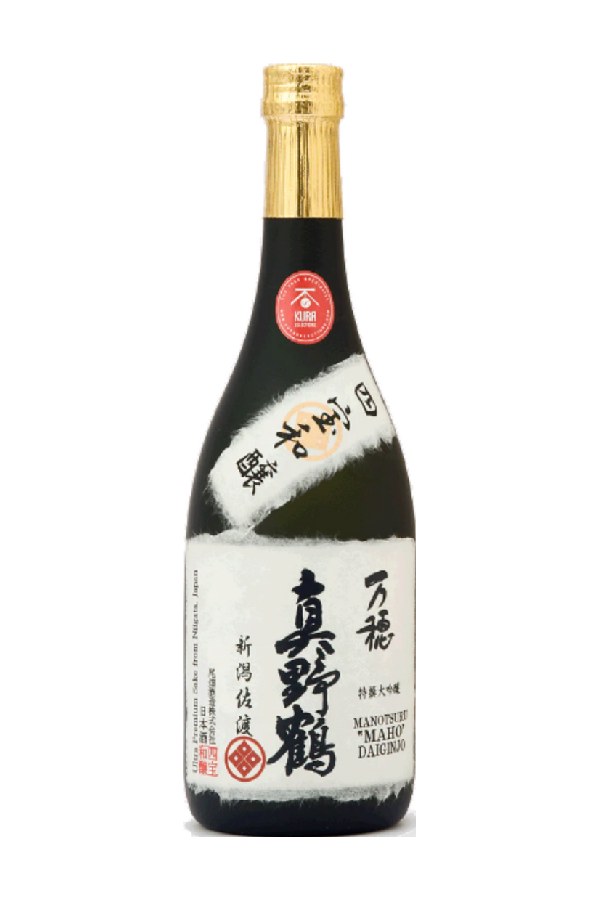 Bottle of Manotsuru Maho Daijinjo Sake