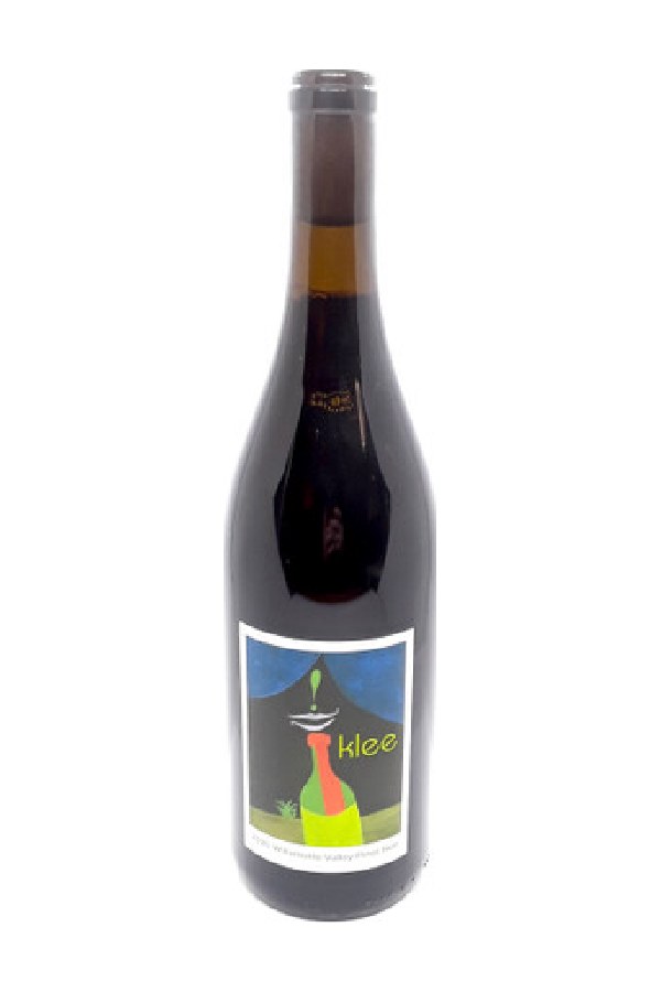 Bottle of Roots Klee Pinot Noir Willamette Valley 2025