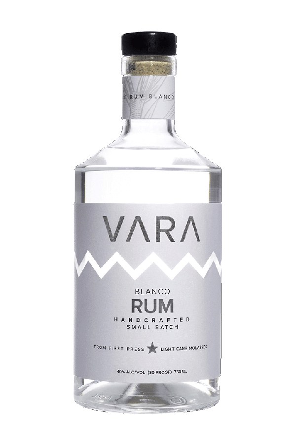 Bottle of Vara Rum Blanco